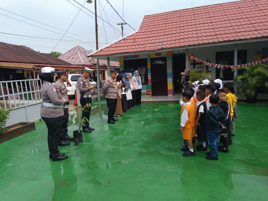 Polres Inhil Gelar Program Kapolda Riau “Green Policing” di TK Bhayangkari Tembilahan Hulu