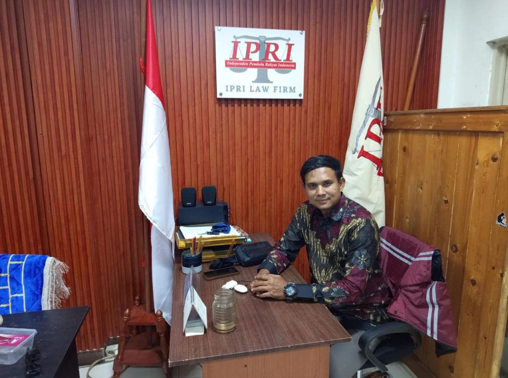 Gelombang Fitnah Menggila, Lima Belas Lawyer Kawal Kades Danau Lancang