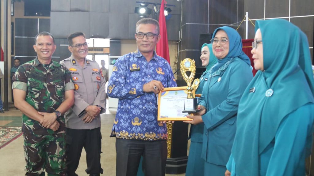 Bupati dan Ketua TP PKK Inhil Tegaskan Peran PKK Dorong Ekonomi Keluarga pada Puncak HKG ke-53 Inhil