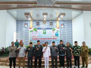 Kapolsek Tualang Hadiri Pelantikan PAW Penghulu Pinang Sebatang, Ajak Bersinergi Wujudkan Kamtibmas