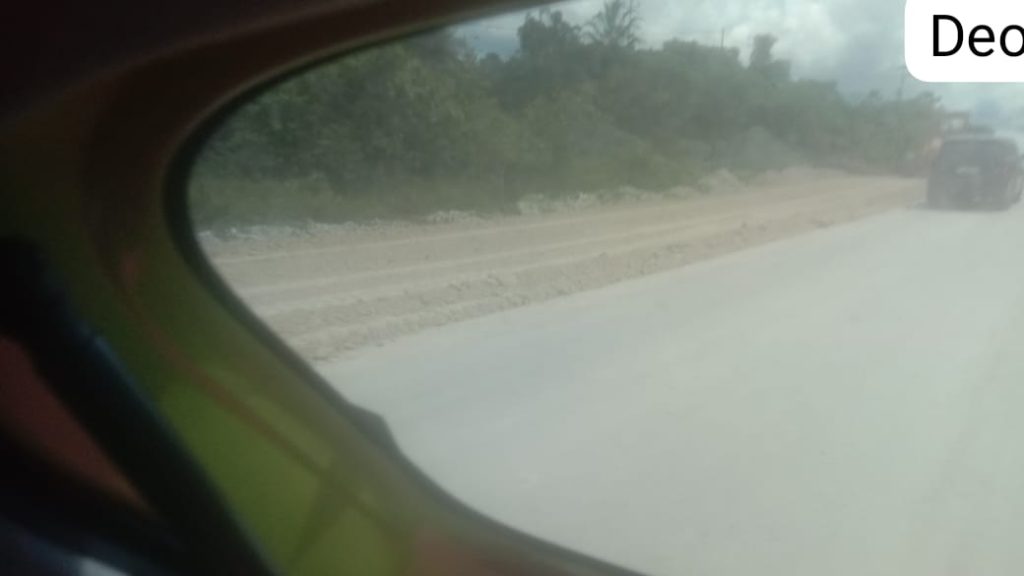 PT Sinar Maros Kerjakan Proyek Peningkatan Jalan Sorong Selatan Tanpa Papan Proyek