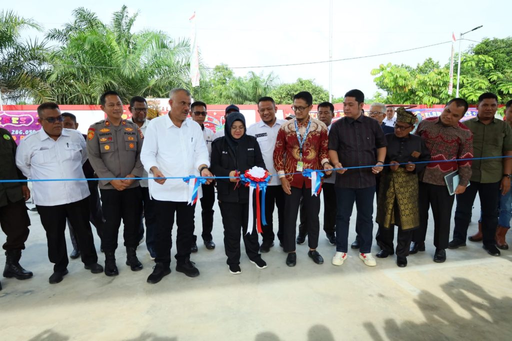 Bupati Siak Resmikan SPBU Mini di Gasib Dorong Kemandirian Koperasi.