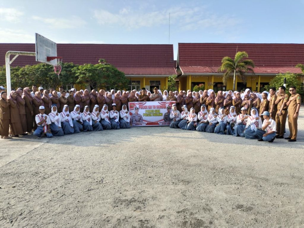 Tekankan Tertib Lalu Lintas, Polisi Ingatkan Siswa SMA N 2 Tualang Tak Gunakan Knalpot Brong