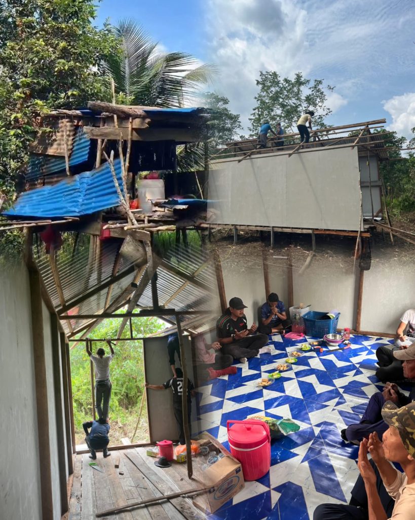 Polri Hadir untuk Masyarakat, Bhabinkamtibmas Gelar Bedah Rumah Warga Kurang Mampu di Pelangiran