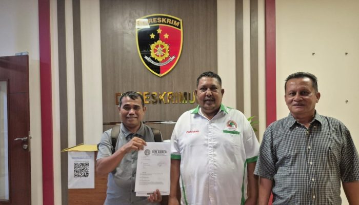 Diduga Gunakan Ijazah Palsu, Oknum Anggota DPRD Rokan Hulu Resmi Dilaporkan LSM KOREK ke Polda Riau Jumat, 13 Februari 2026