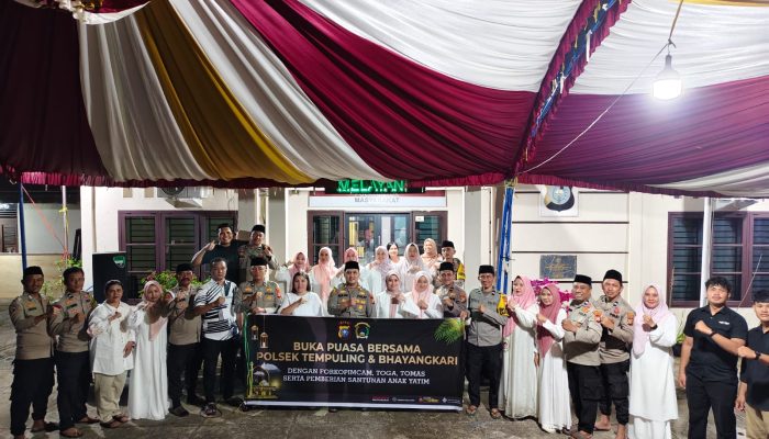 Polsek Tempuling Gelar Buka Puasa Bersama Forkopimcam dan Santuni Anak Yatim