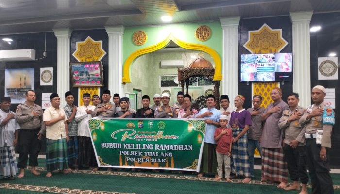 Merajut Kebersamaan di Subuh Ramadhan, Kapolsek Tualang Ajak Warga Aktif Jaga Lingkungan