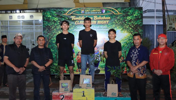 Kapolres Inhil bersama Forkopimda Hadiri dan Dukung Lomba Lari Fun Night 2 100 Meter di Tembilahan