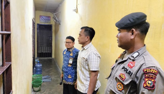 Setitik Harapan di Balik Jeruji: Tahanan Polsek Tualang Dibina Lewat Siraman Rohani