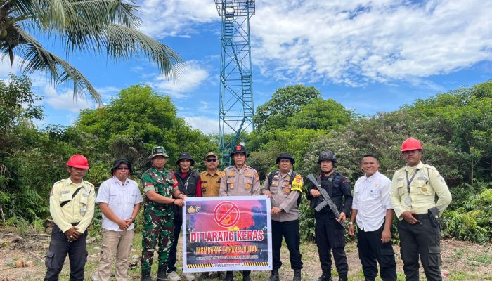 Polsek Kateman Gelar Patroli dan Sosialisasi Larangan Karhutla di Desa Air Tawar
