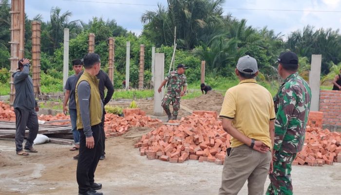 Dandim 0314/Inhil Tinjau Progres Pembangunan KDKMP di Wilayah Perairan Gaung