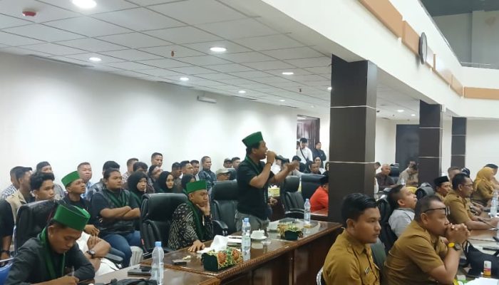 Sri Muda Indragiri Dan Masyarakat Melaksanakan RDP bersama DPRD INHIL mengenai Konflik Lahan
