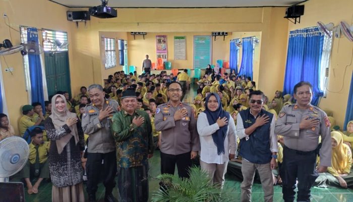 Cegah Narkoba Sejak Dini, Kapolsek Tualang dan LAN Siak Edukasi 250 Pelajar SMK Yamatu tentang Bahaya Narkotika dan Tertib Berlalu Lintas