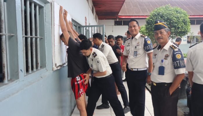 Pastikan Situasi Aman Kondusif, Lapas Tembilahan Laksanakan Razia Insidentil Blok Hunian