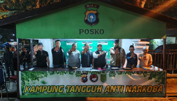 Ditresnarkoba Polda Riau Nilai Kampung Bebas Narkoba di Tembilahan dalam Rangka Hari Bhayangkara ke-80