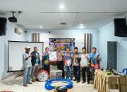 Dari Nobar ke Ketahanan Pangan, Polsek Tualang Serahkan Alat Pertanian Kepada Kelompok Tani