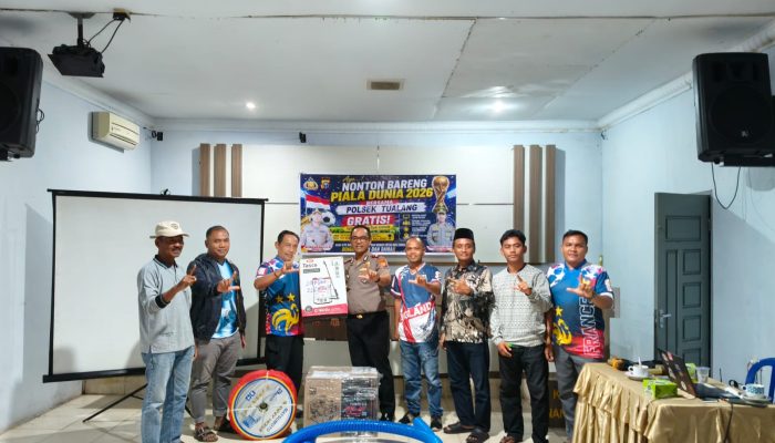 Dari Nobar ke Ketahanan Pangan, Polsek Tualang Serahkan Alat Pertanian Kepada Kelompok Tani