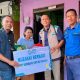 YBM PLN UP3 Rengat Bersama IWO Riau Bantu 15 Korban Akibat Serangan Monyet Liar