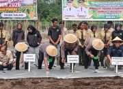 Perkuat Ketahanan Pangan, Kapolsek Tualang Bersama Stakeholder Tanam Jagung Kuartal III