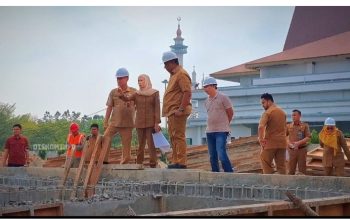 Sidak Gedung DPRD Rohul, Bupati Anton Soroti Mutu Pekerjaan MEP dan Kejar Target Penyelesaian